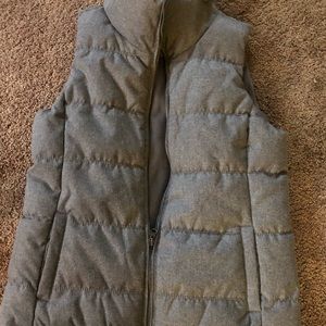 Old navy puffy vest ( women’s small)